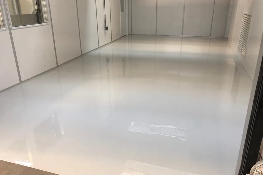 Pearl & solid floor